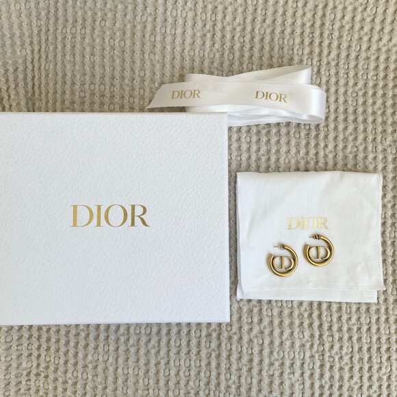 Dior Authentic 30 Montaigne Earrings Gold - Picture 5 of 7
